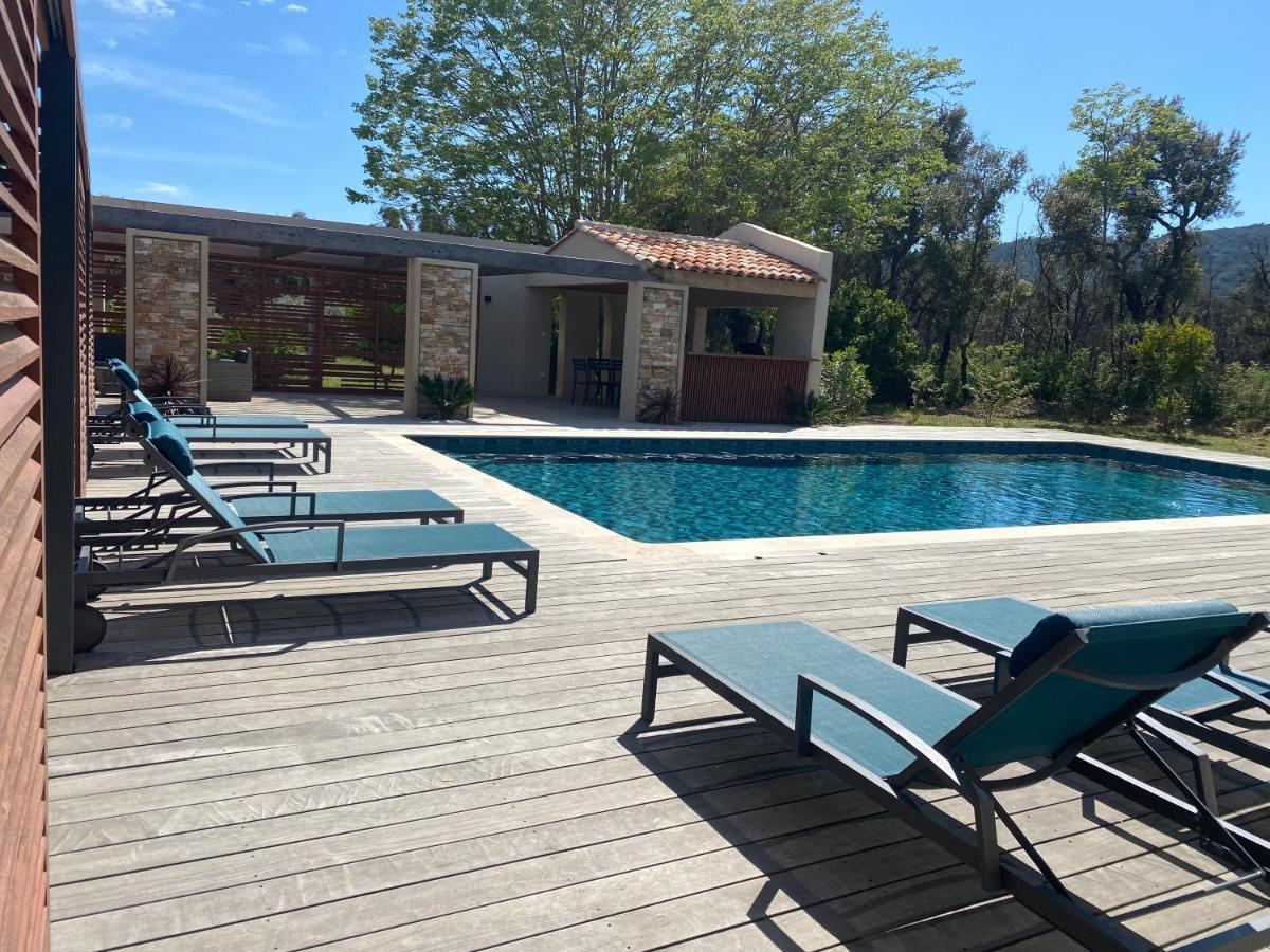 Magnifique Villa Avec Piscine Au Coeur Des Vignes Cogolin Exterior foto