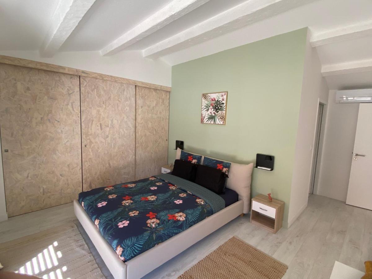 Magnifique Villa Avec Piscine Au Coeur Des Vignes Cogolin Exterior foto