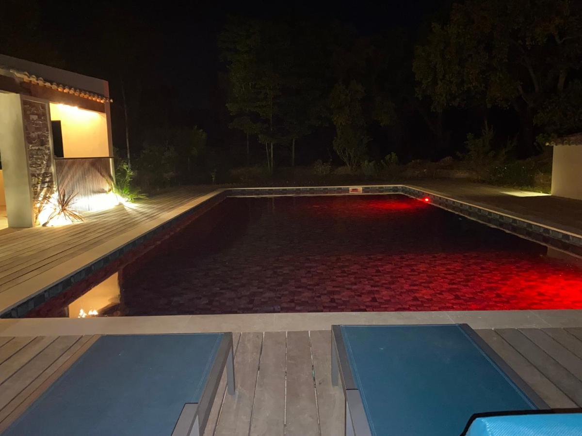 Magnifique Villa Avec Piscine Au Coeur Des Vignes Cogolin Exterior foto