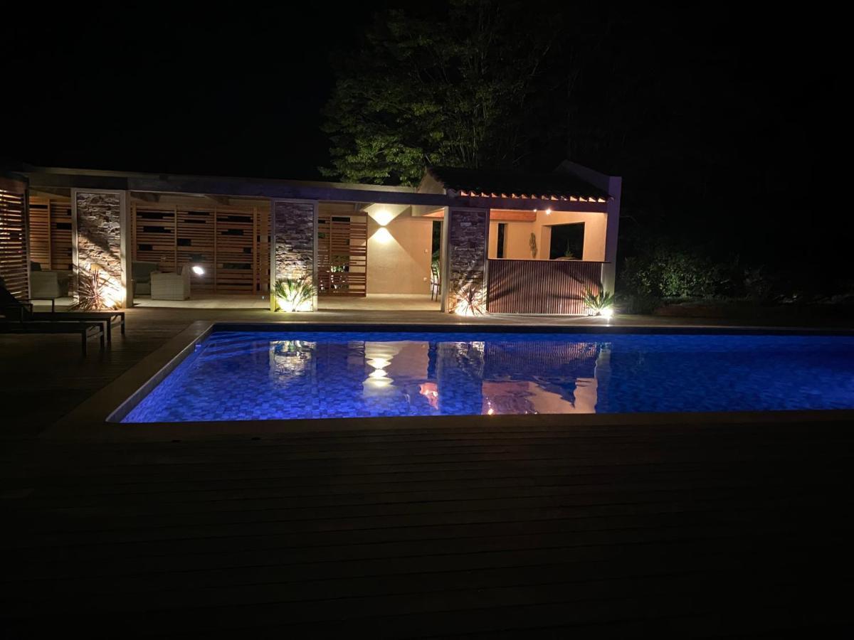 Magnifique Villa Avec Piscine Au Coeur Des Vignes Cogolin Exterior foto